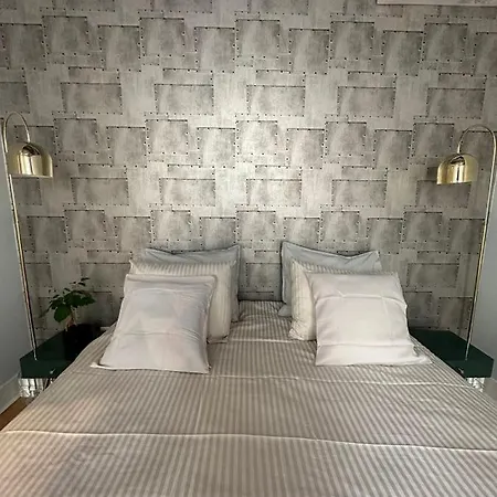 Com Banheiro Privativo No Centro De * Lisbon